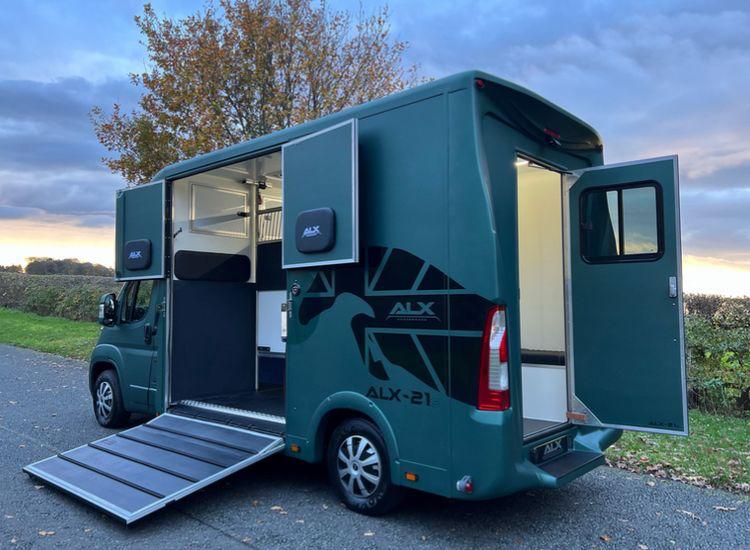 Stunning 2022 ALX-21S 3.9 tonne Professional horsebox
