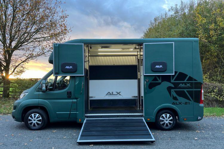Stunning 2022 ALX-21S 3.9 tonne Professional horsebox