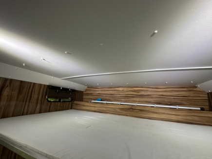 MAN 12-tonne Luxury build - 4 large stalls. Sleeps 5/6.