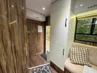 MAN 12-tonne Luxury build - 4 large stalls. Sleeps 5/6.