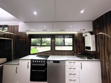 MAN 12-tonne Luxury build - 4 large stalls. Sleeps 5/6.