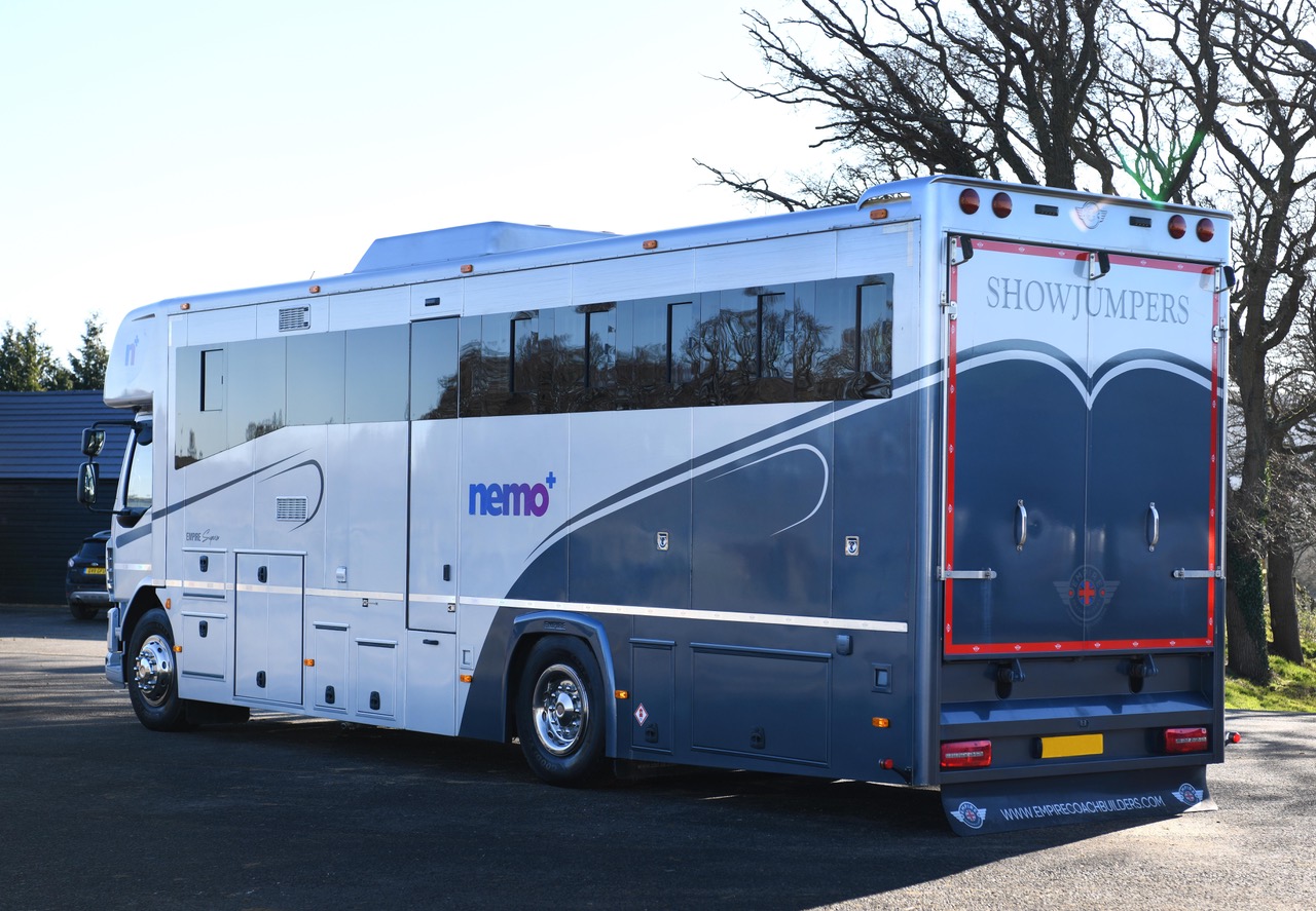 Empire Superior 18-tonne Luxury 5-stall, 6-berth Horsebox