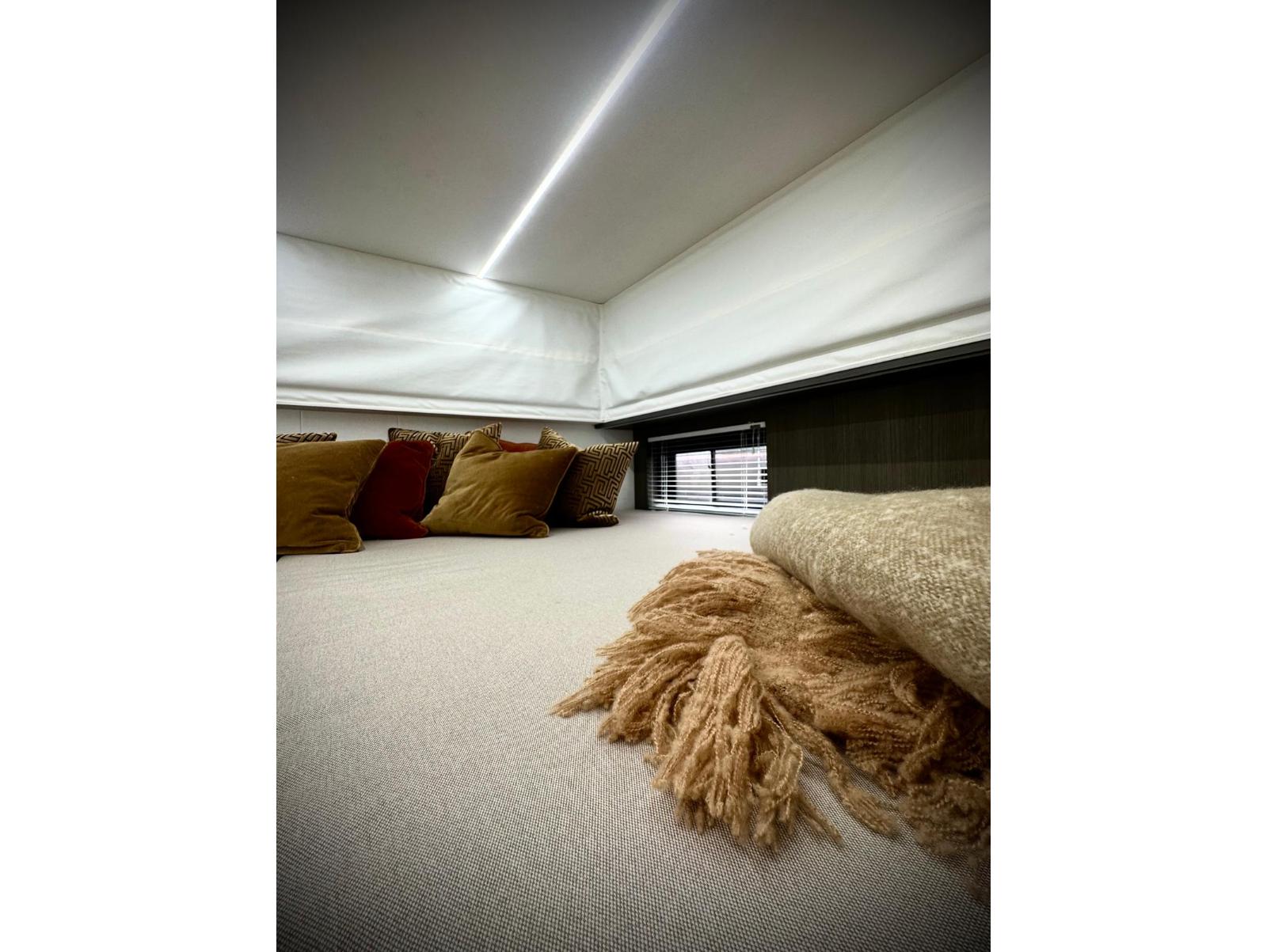 New build LHD Scania S520 Premium Luxury 26-tonne EQ-built horsebox. 5 stall / 7 berth