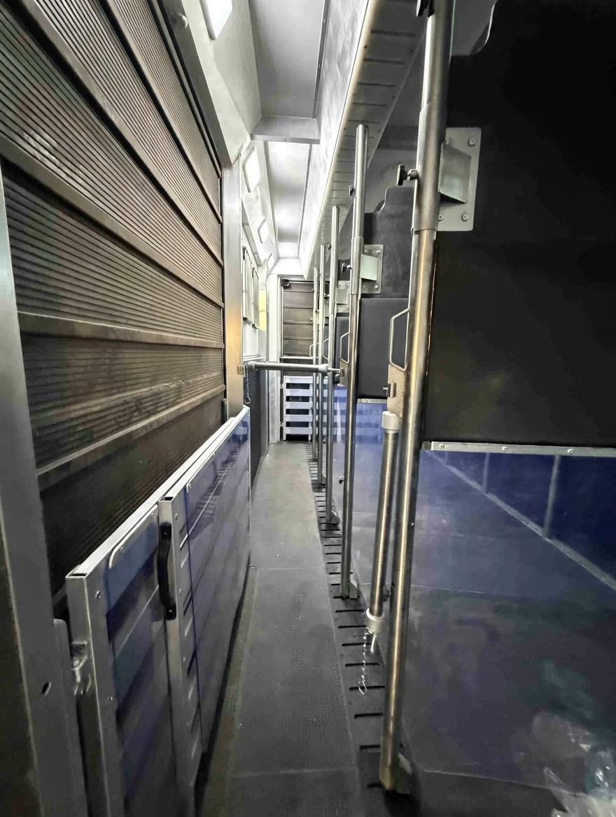 New build LHD Scania S460 Premium Luxury 26-tonne EQ-built horsebox. 7 stall / 6 berth