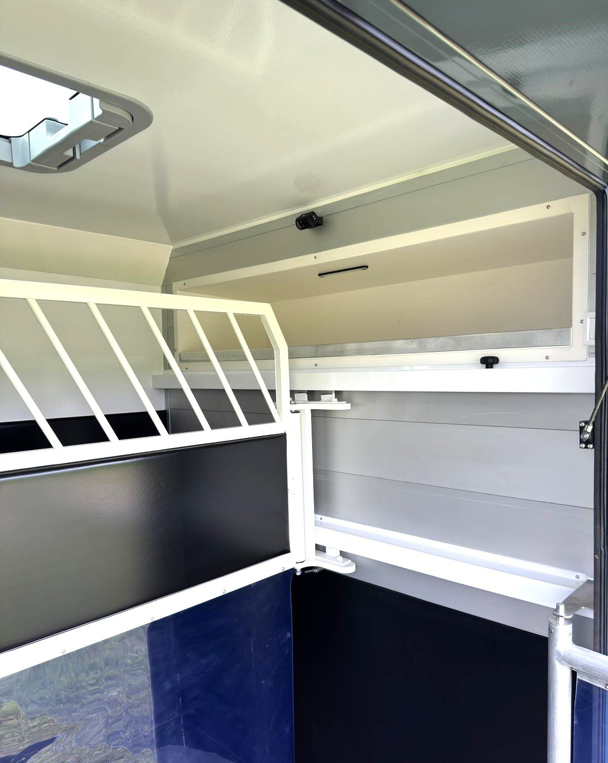 New-build LHD Citroen 3.5-tonne Professional horsebox. 2 stall
