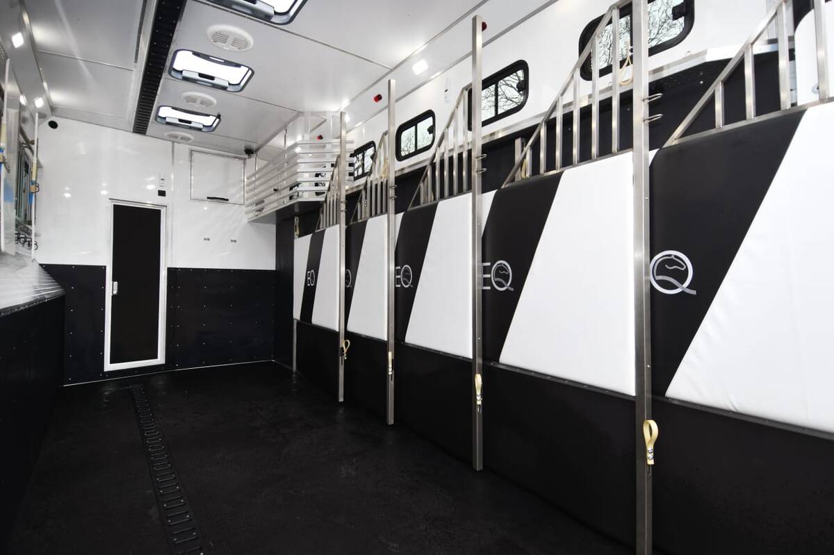 New build RHD Scania Premium Luxury 26-tonne EQ-built horsebox. 6 stall / 6 berth