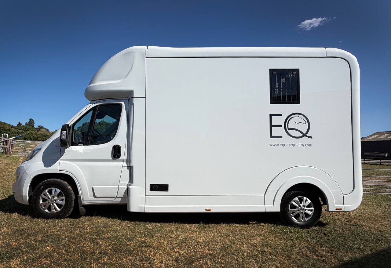 New-build LHD 3.5-tonne Citroen Professional horsebox. Auto. 2 stall