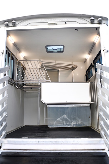 Lovely Coach-built PRB 7.5-tonne Horsebox