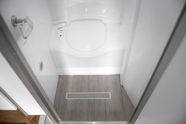 Lovely Coach-built PRB 7.5-tonne Horsebox