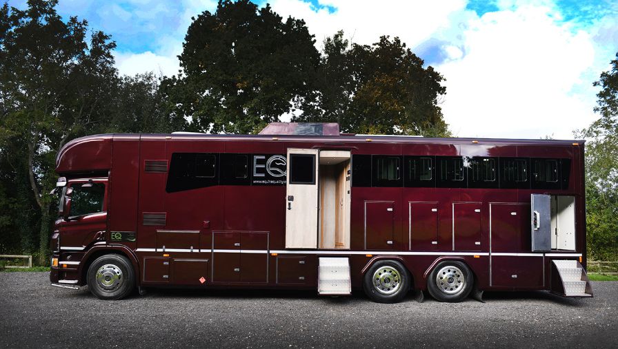 2021 Luxury 26-tonne Scania EQ-built horsebox. 6 stall / 6 berth