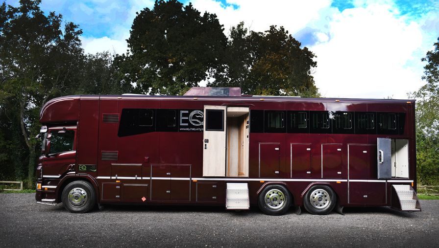 Luxury 26-tonne coach-built EQ horsebox. 6 stall / 6 berth
