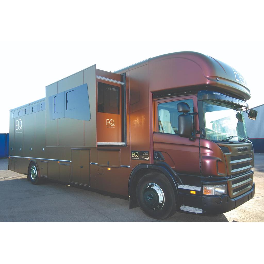 2018 Luxury 18-tonne Scania EQ-built horsebox on 2010 chassis. 5 stall / 6 berth